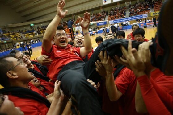 男子は白山市立光野中学校(石川)が初優勝、女子は長野市立裾花中学校が6回目の優勝！ 第45回全日本中学校バレーボール選手権大会