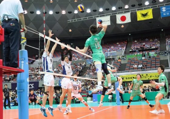 黒鷲旗決勝　男子はパナ対サントリーの大阪決戦　女子は東レ対日立に