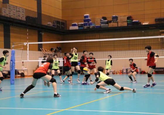 女子U18日本代表候補合宿　世界選手権に向けブロック強化