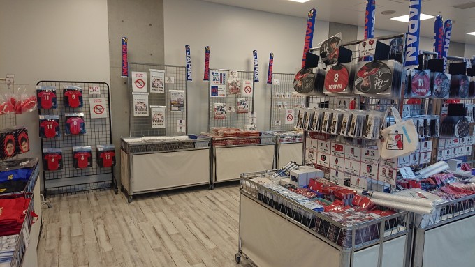 men_goods.JPG