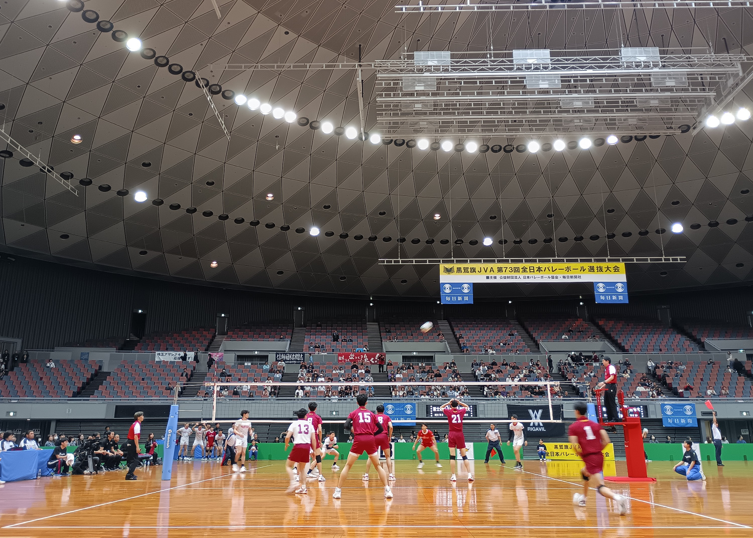 黒鷲旗 JVA第73回全日本バレーボール選抜大会　男子は早稲田大学、女子は筑波大学がいずれも初優勝