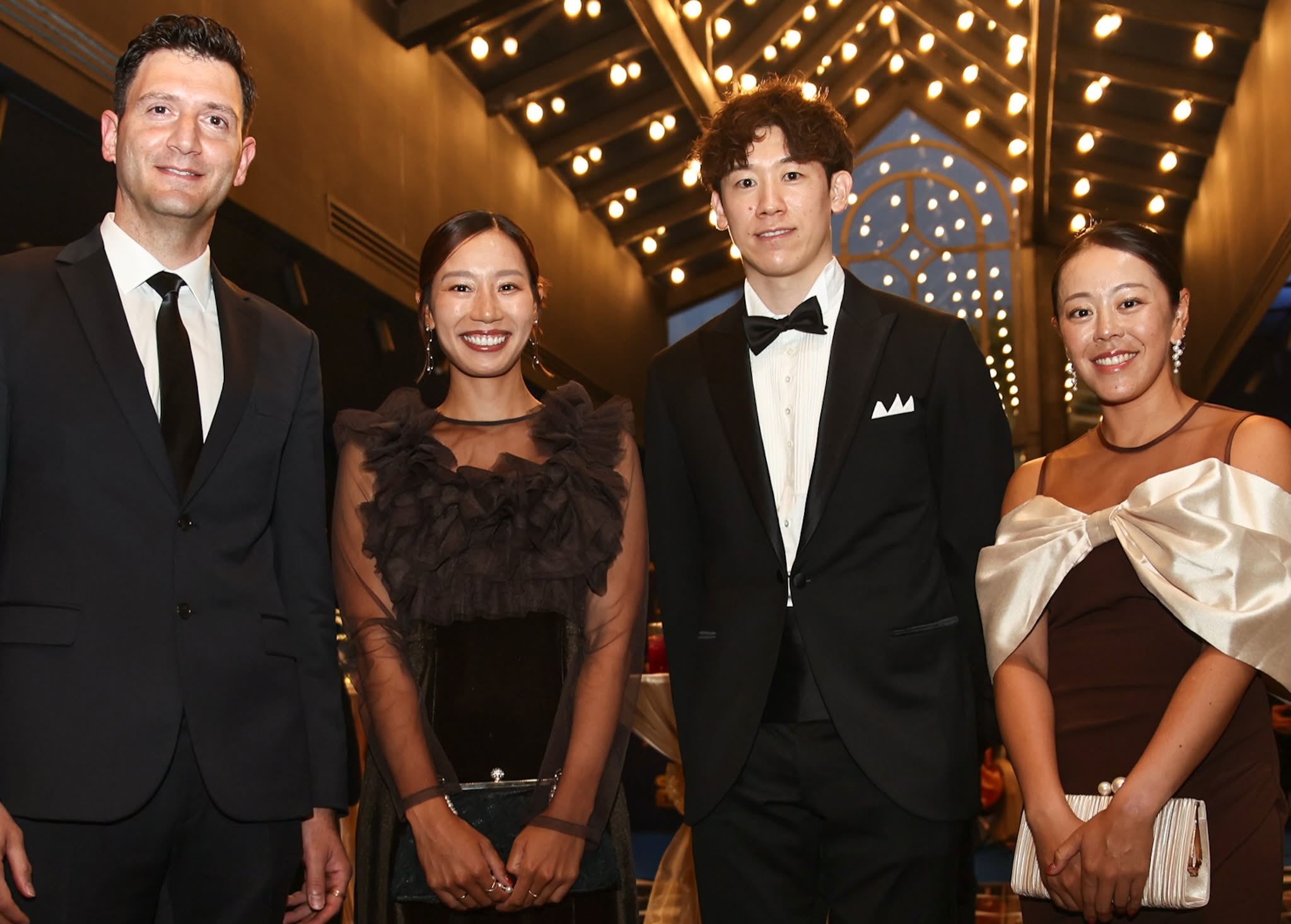 第1回AVCガラ授賞式に石川祐希選手、フェルハト・アクバシュ監督、柴麻美選手と村上礼華選手が出席